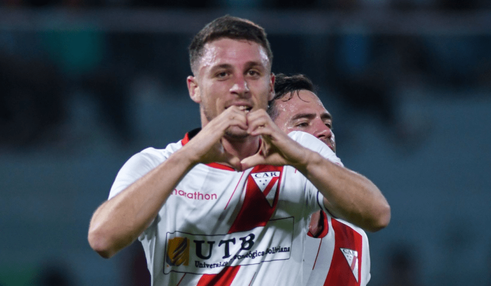 Con un pie en la final: Always Ready vence a Aurora en Cochabamba