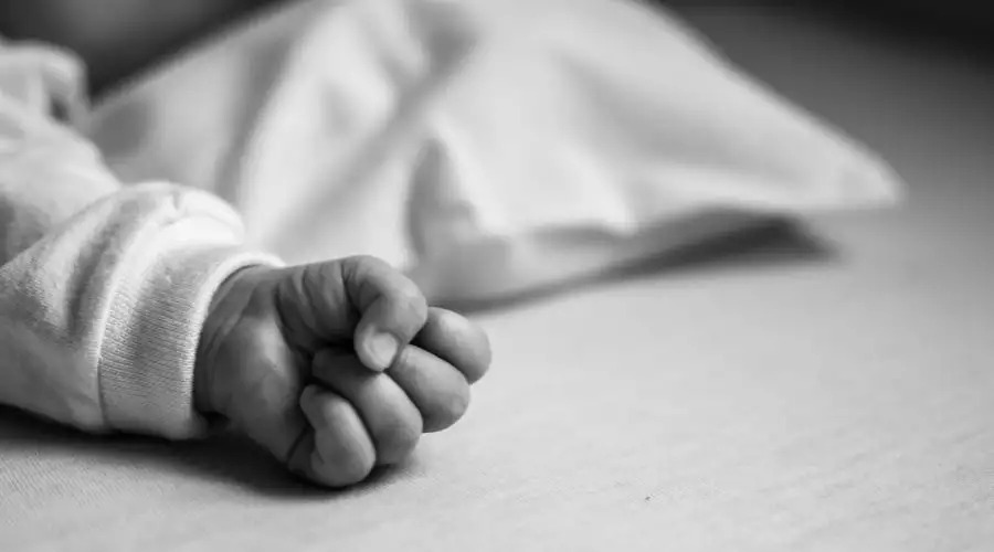 Madre de 15 años dio cuatro golpes mortales a su bebé recién nacido