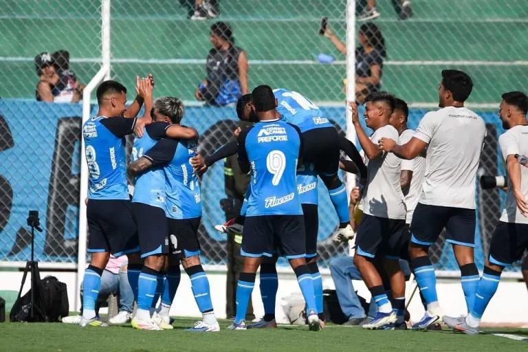 Blooming recibirá a Independiente en Montero por falta de luminarias en el Tahuichi