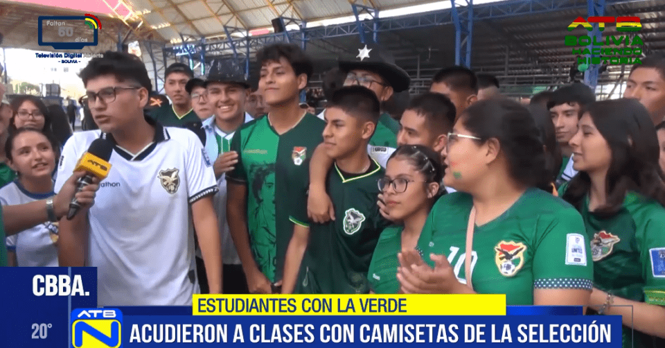 Estudiantes cambian sus uniformes por la camiseta de la selección