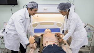 Med-Munecos-1536x864