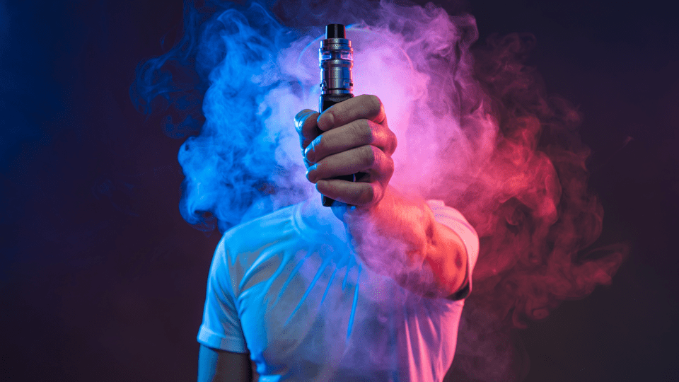 Vapeo y cavidad bucal: el daño silencioso que preocupa a odontólogos