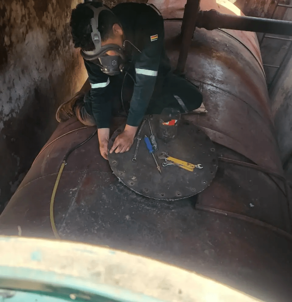 YPFB ejecuta limpieza en tanques de combustible en 75 surtidores de su propiedad