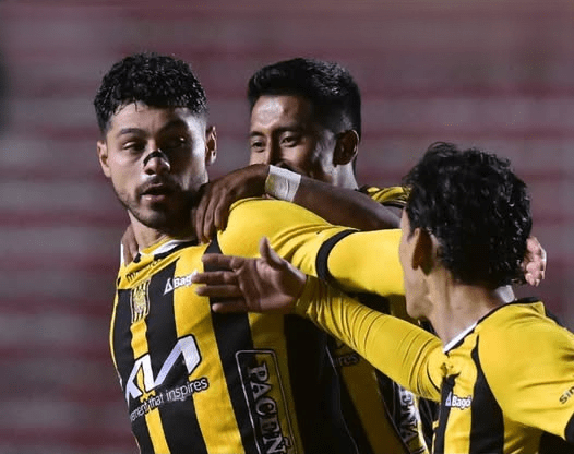 The Strongest aplasta a Nacional Potosí y remonta la llave