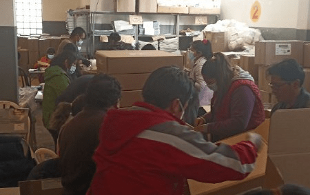 TSE inicia armado de maletas electorales y comienza la distribución en La Paz