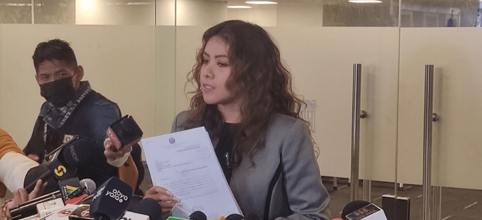 Diputada Jiménez tilda de "ilegítima" suspensión de la segunda vuelta en La Paz