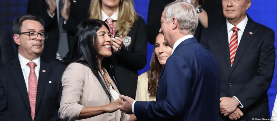 Chile: Agreden a ministra de Kast en una universidad