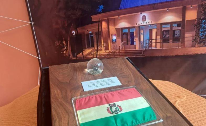 La UMSA conserva un fragmento de la Luna desde 1973