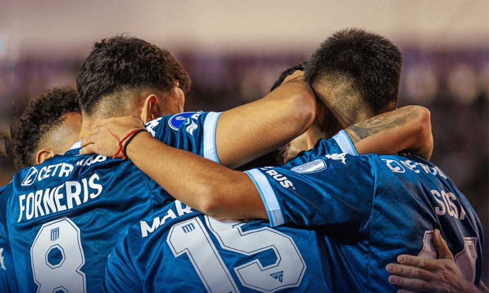 Independiente paga caro su falta de eficacia y cae ante Racing