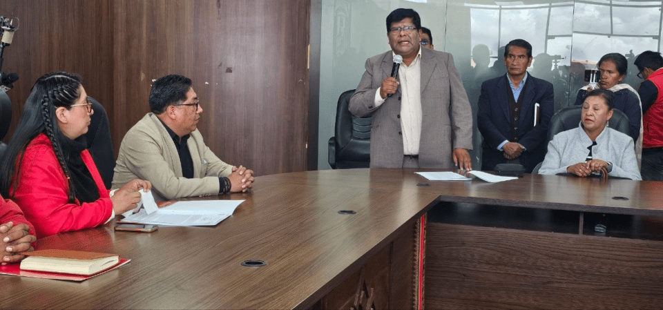 El Alto: primer ‘cara a cara’ entre Copa y Roca para definir la transición