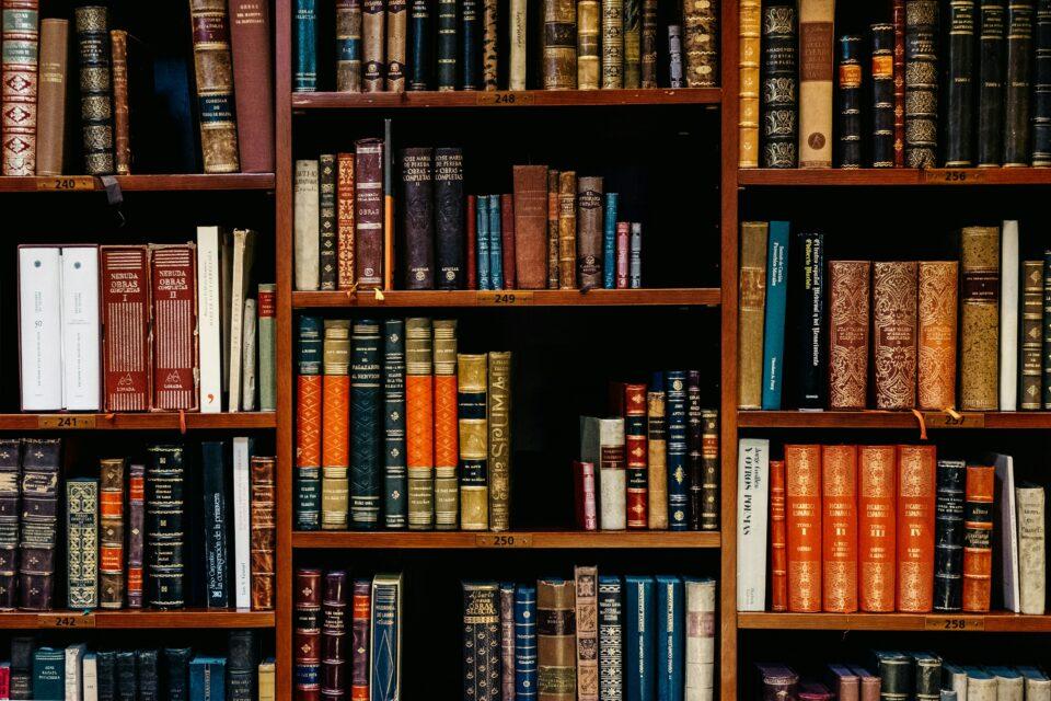 Bibliotheca Fictiva: una colección de falsificaciones históricas y textos engañosos