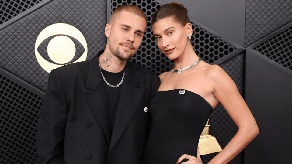 Hailey Bieber reflexiona sobre el juicio público por estar casada con Justin Bieber. (Reuters)