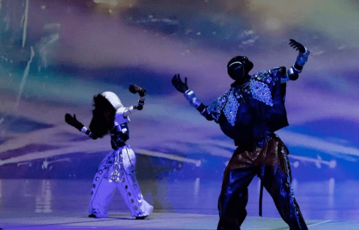 Corea del Sur inaugura parque donde robots bailan, boxean y dibujan retratos