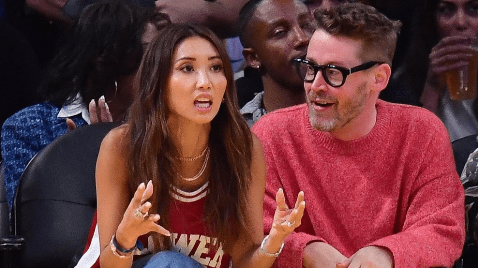 Brenda Song habló sobre cómo Macaulay Culkin la acompaña a apoyar al quipo de los Lakers.
